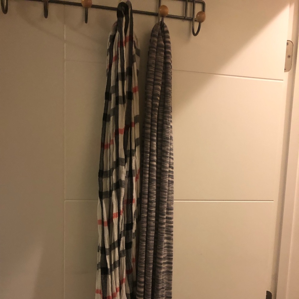 Scarves bundle - Picture 2 of 6